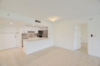 200 Lakeview Dr 211, Weston, FL 33326