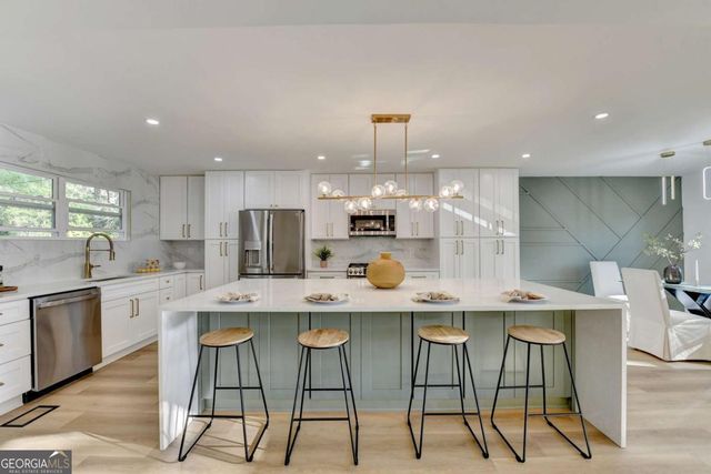 1695 Maple Ridge Drive, Suwanee, GA 30024