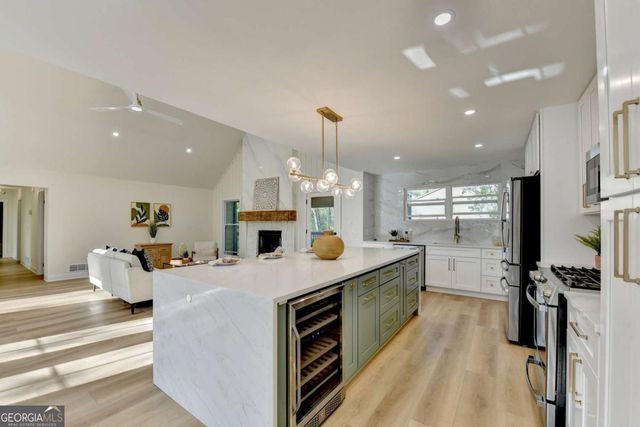 1695 Maple Ridge Drive, Suwanee, GA 30024