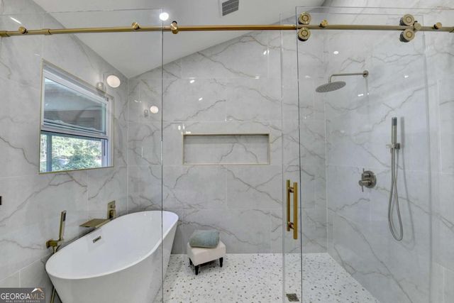 1695 Maple Ridge Drive, Suwanee, GA 30024