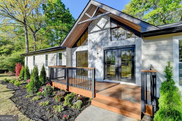 1695 Maple Ridge Drive, Suwanee, GA 30024