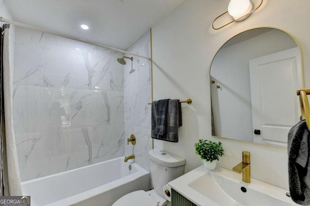 1695 Maple Ridge Drive, Suwanee, GA 30024