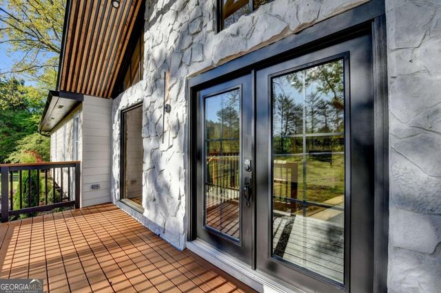 1695 Maple Ridge Drive, Suwanee, GA 30024