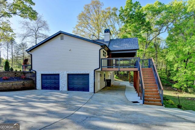 1695 Maple Ridge Drive, Suwanee, GA 30024