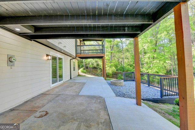 1695 Maple Ridge Drive, Suwanee, GA 30024