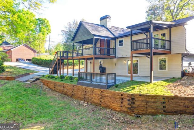 1695 Maple Ridge Drive, Suwanee, GA 30024