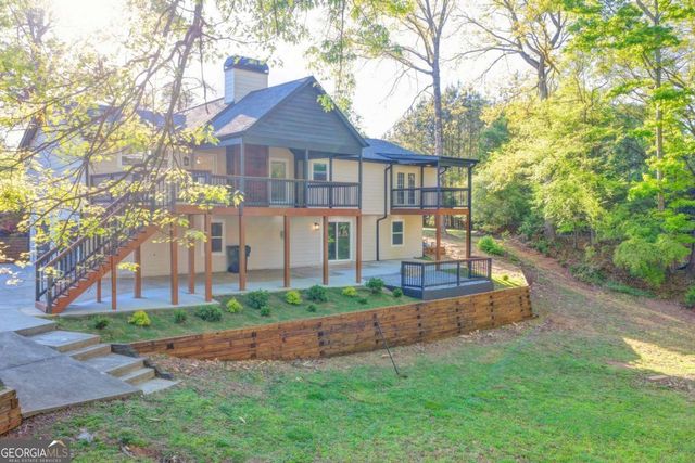 1695 Maple Ridge Drive, Suwanee, GA 30024