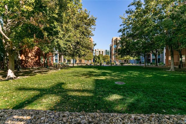 26 East Serene Avenue 411, Las Vegas, NV 89123
