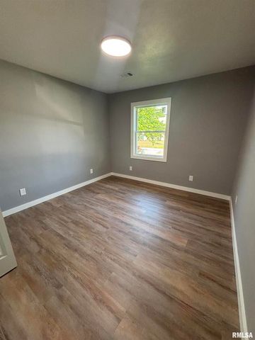 710 CATHERINE Street, Metropolis, IL 62960