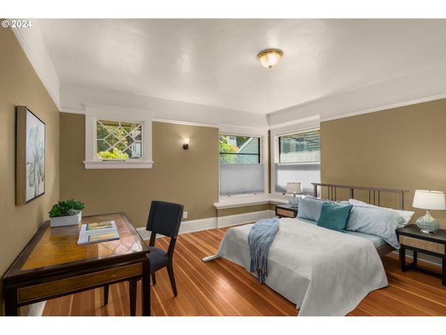 2559 Nw MARSHALL St, Portland, OR 97210