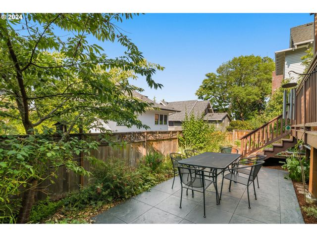2559 Nw MARSHALL St, Portland, OR 97210