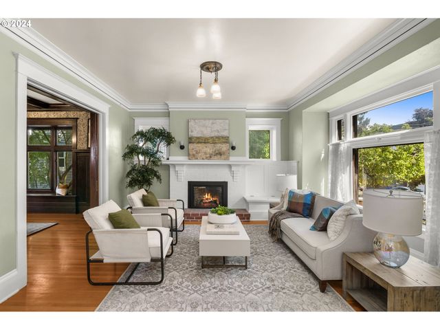 2559 Nw MARSHALL St, Portland, OR 97210