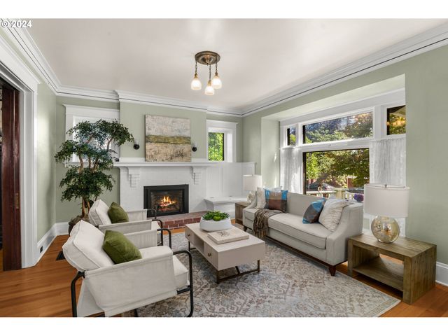 2559 Nw MARSHALL St, Portland, OR 97210