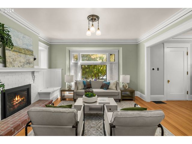 2559 Nw MARSHALL St, Portland, OR 97210