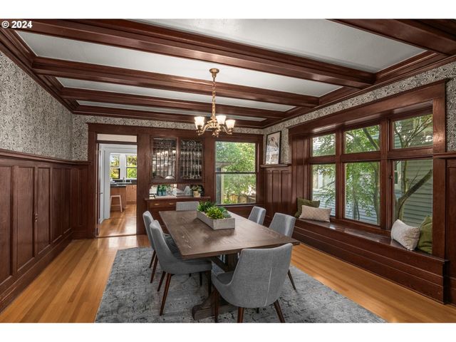 2559 Nw MARSHALL St, Portland, OR 97210