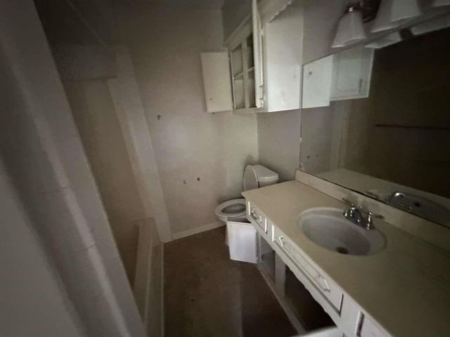 537 Tree Harbor Drive, Onalaska, TX 77360