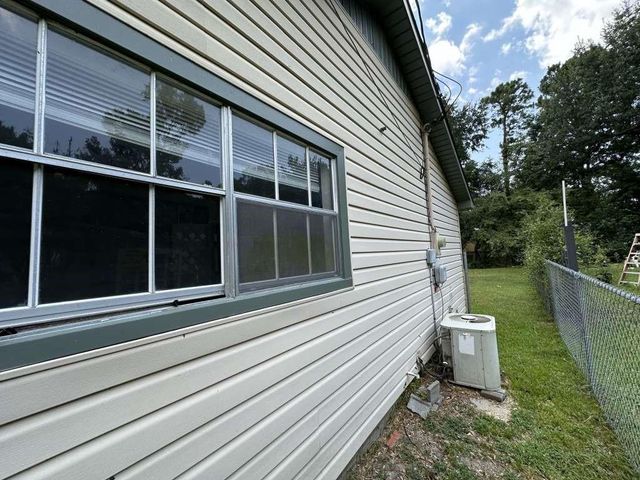 537 Tree Harbor Drive, Onalaska, TX 77360