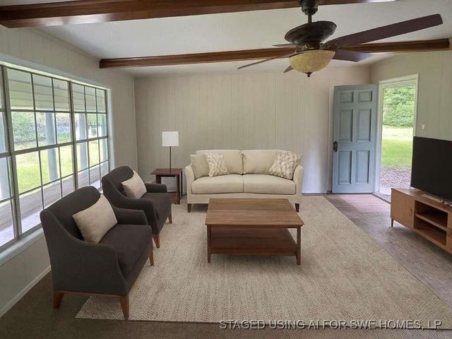 537 Tree Harbor Drive, Onalaska, TX 77360