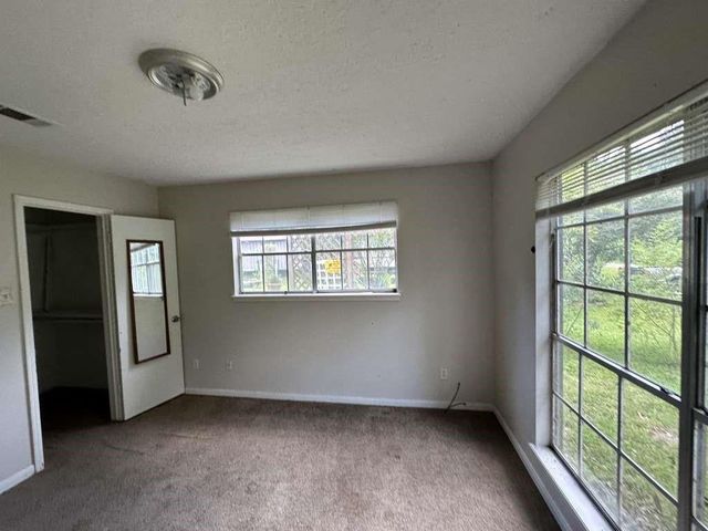 537 Tree Harbor Drive, Onalaska, TX 77360