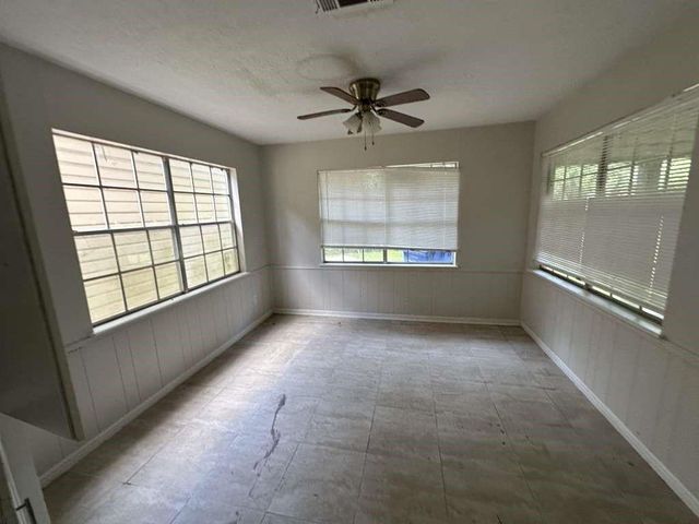 537 Tree Harbor Drive, Onalaska, TX 77360