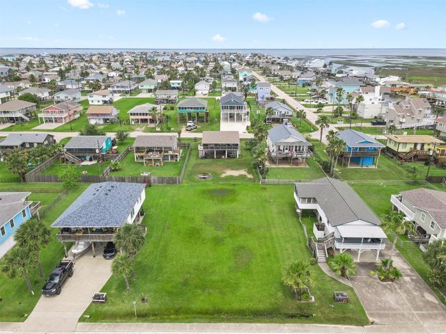 16534 Jolly Roger, Jamaica Beach, TX 77554