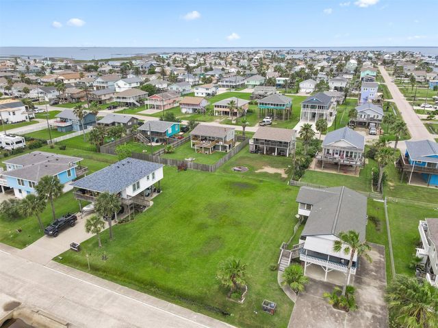 16534 Jolly Roger, Jamaica Beach, TX 77554