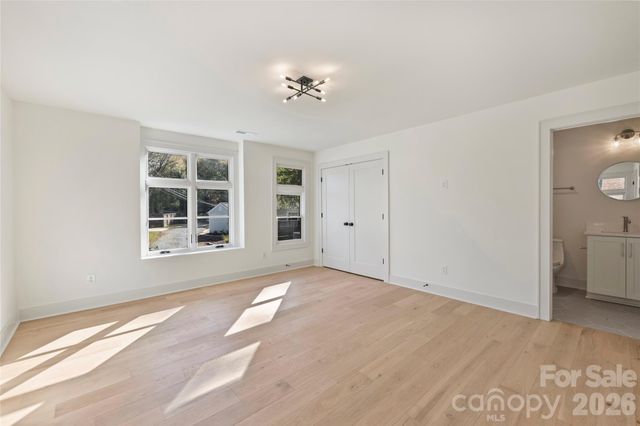 2027 Thurmond Place, Charlotte, NC 28205