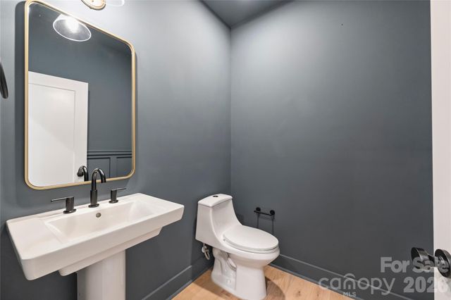 2027 Thurmond Place, Charlotte, NC 28205