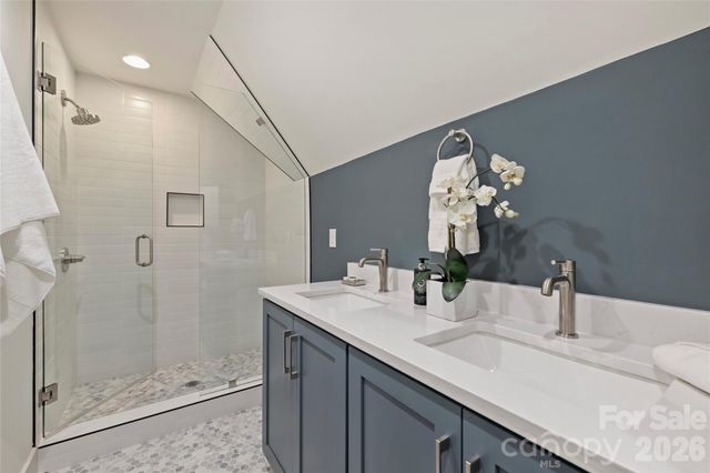 2027 Thurmond Place, Charlotte, NC 28205