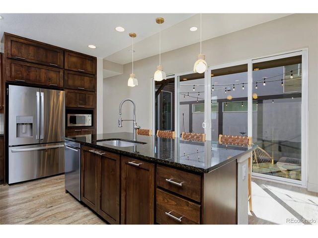 6643 Avrum Dr, Denver, CO 80221