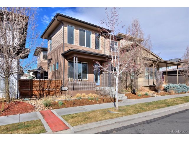 6643 Avrum Dr, Denver, CO 80221