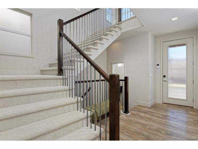 6643 Avrum Dr, Denver, CO 80221