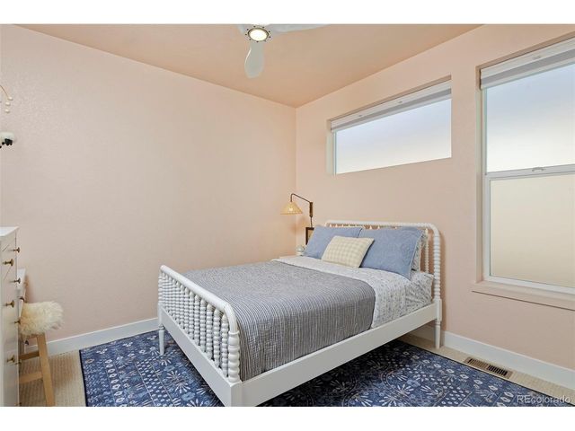 6643 Avrum Dr, Denver, CO 80221