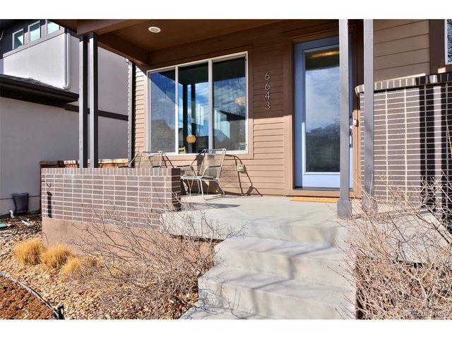 6643 Avrum Dr, Denver, CO 80221