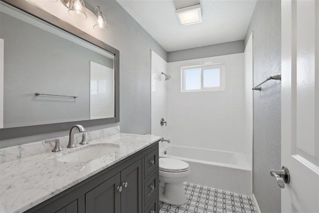 152 Monowood Dr, Folsom, CA 95630