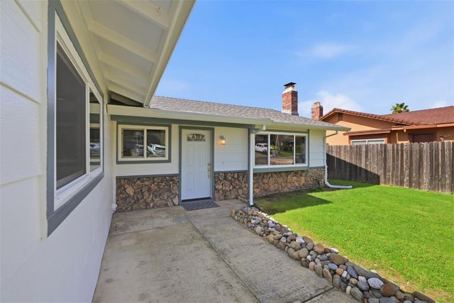 152 Monowood Dr, Folsom, CA 95630