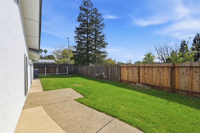 152 Monowood Dr, Folsom, CA 95630