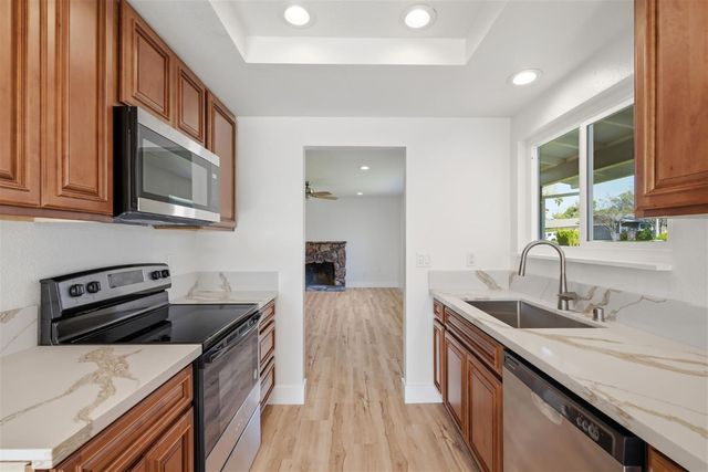 152 Monowood Dr, Folsom, CA 95630