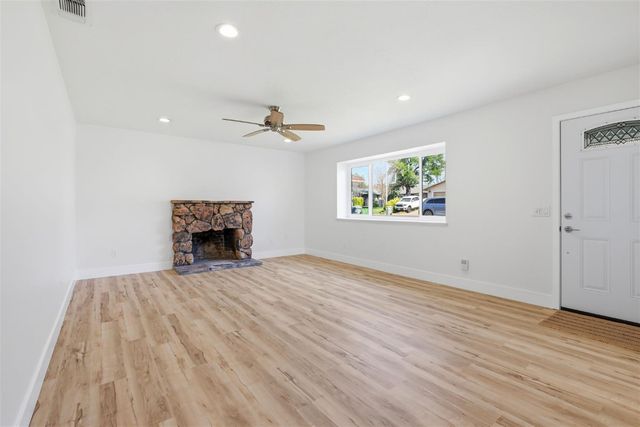 152 Monowood Dr, Folsom, CA 95630