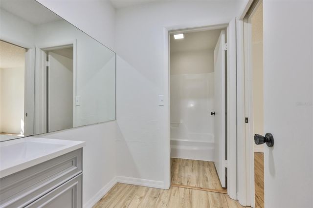 14805 LAKE FOREST DRIVE, Lutz, FL 33559