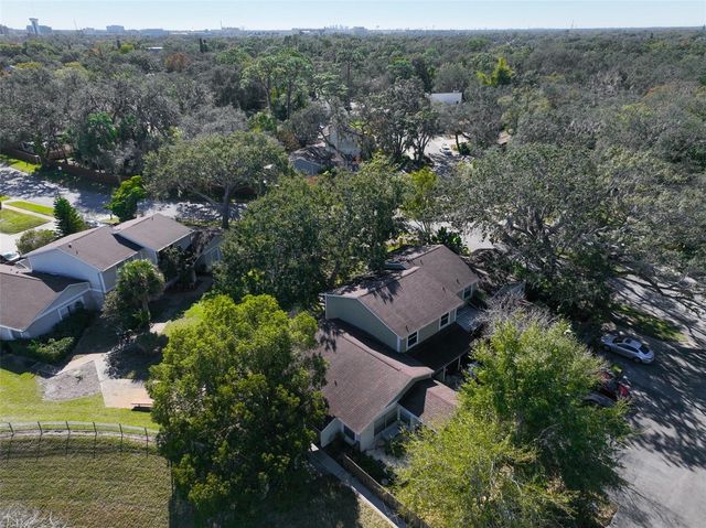 14805 LAKE FOREST DRIVE, Lutz, FL 33559