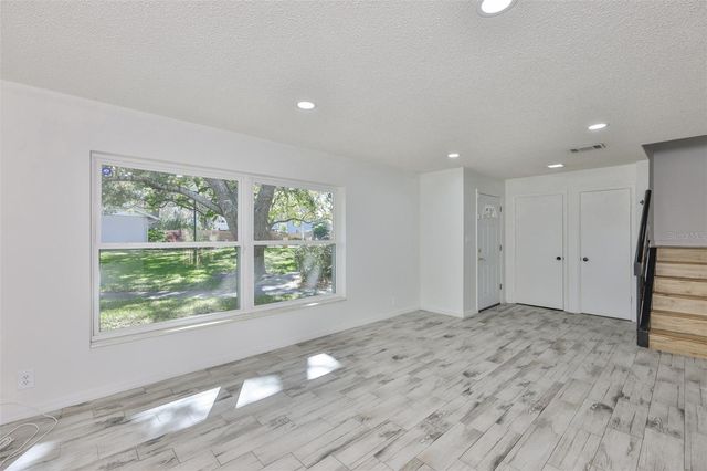 14805 LAKE FOREST DRIVE, Lutz, FL 33559