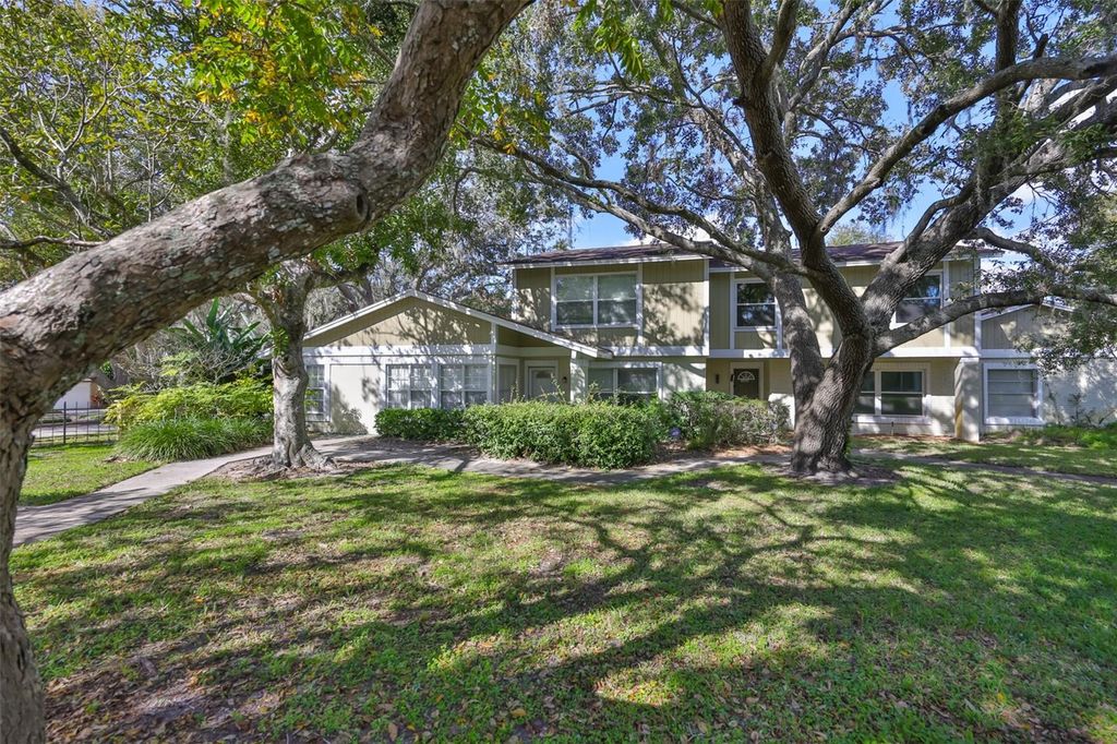 14805 LAKE FOREST DRIVE, Lutz, FL 33559