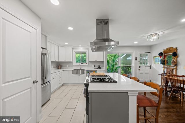 803 JOPPA RD W, Towson, MD 21204