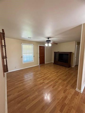 515 W Park Street, Vidor, TX 77662