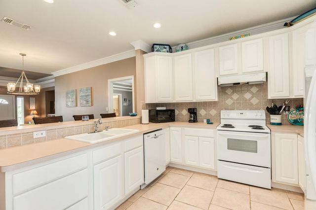 13929 Pirates Beach Boulevard, Galveston, TX 77554