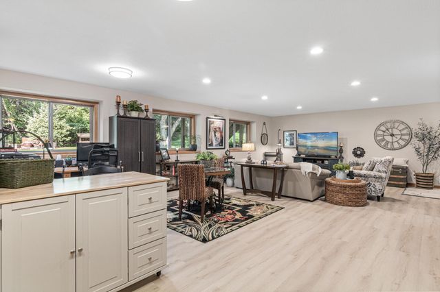 17990 Nixon Drive NW, Elk River, MN 55330