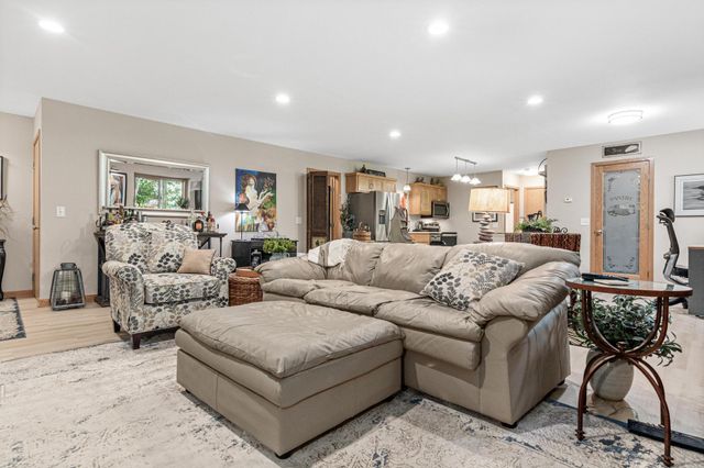 17990 Nixon Drive NW, Elk River, MN 55330