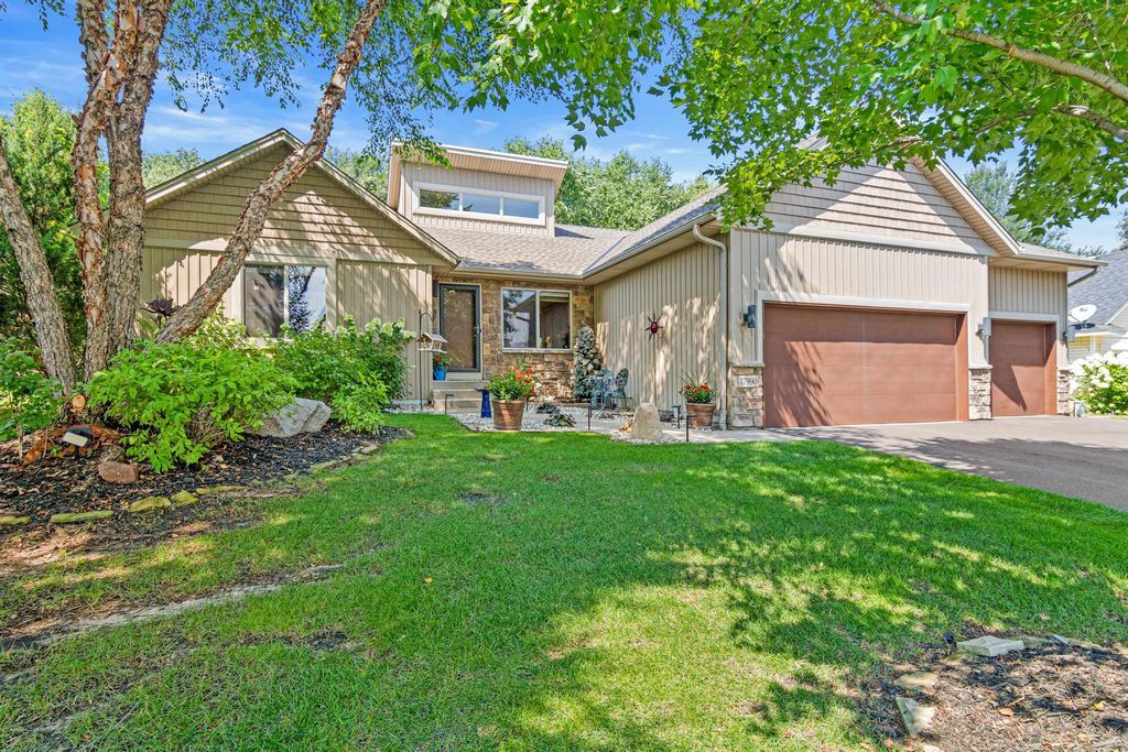 17990 Nixon Drive NW, Elk River, MN 55330