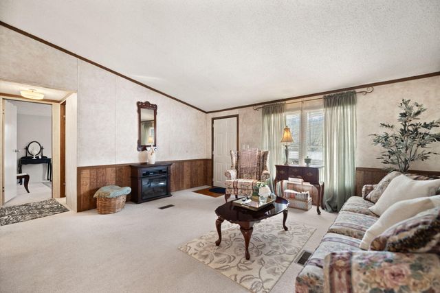 99 Point Of View Drive, Pikeville, KY 41501